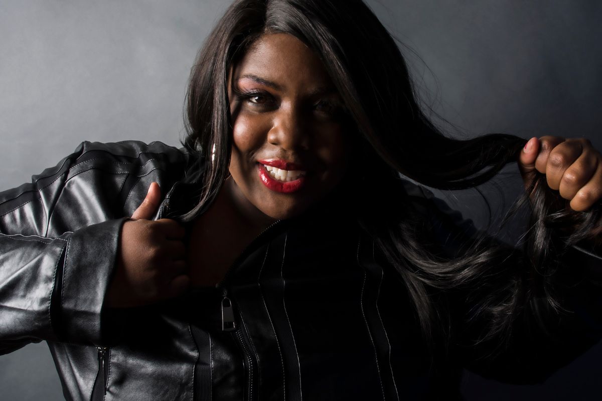 How Should A Jacket Fit A Woman (2)